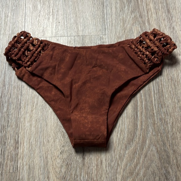 Show Me Your MuMu Mermaid Bikini Bottom - Picture 2 of 10